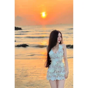 Đầm ren cổ yếm hàng thiết kế sang chảnh