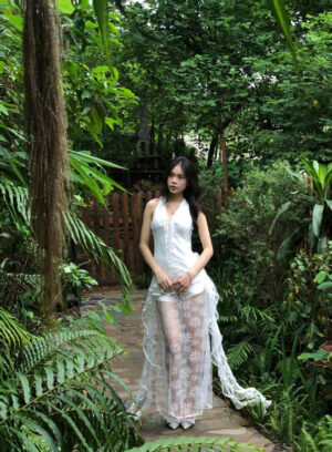 váy ren hoa đi biển
