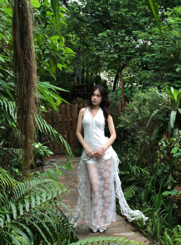 váy ren hoa đi biển